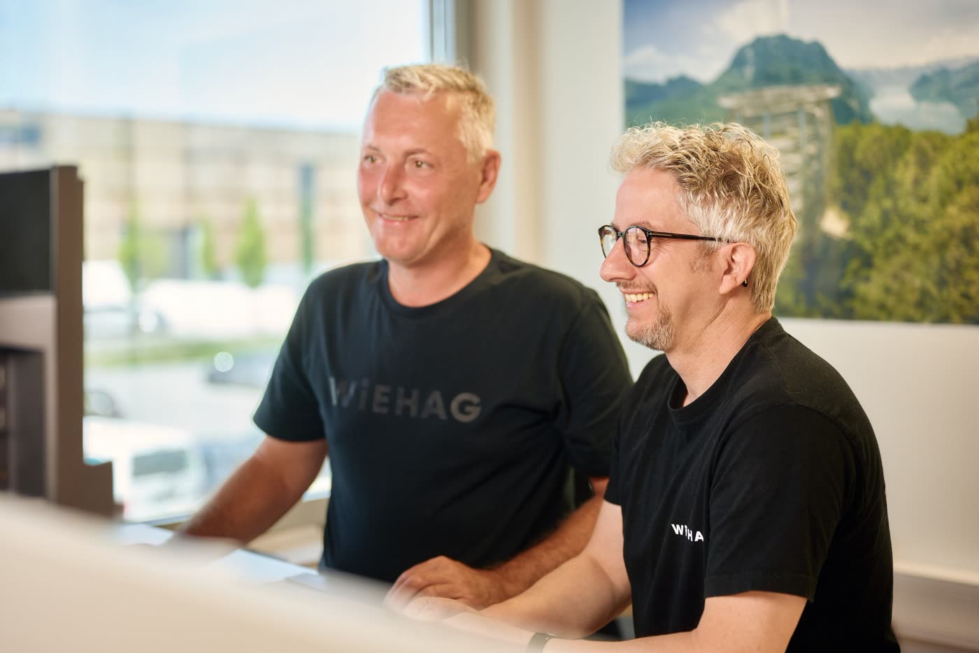 WIEHAG Team im Büro